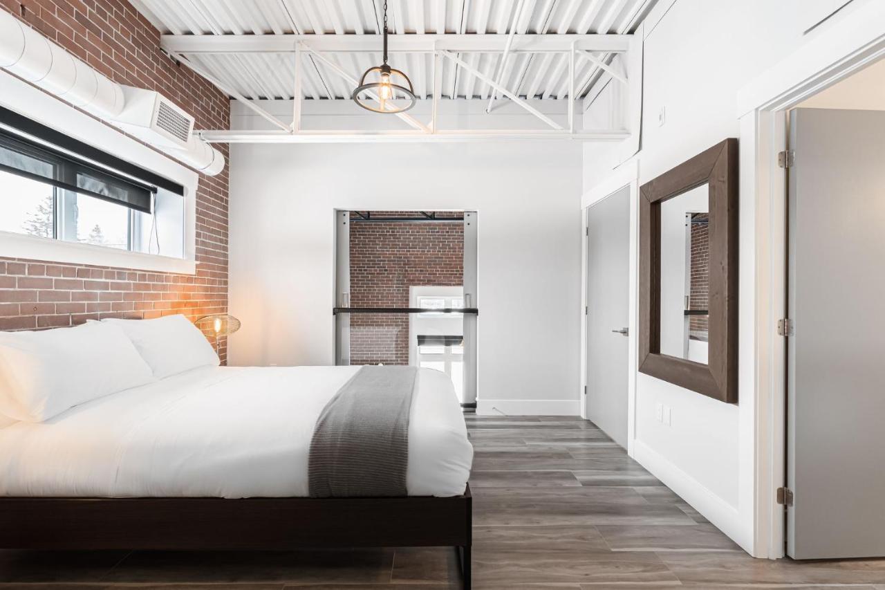 Station 1 By Terra Hospitality Aparthotel Moncton Kültér fotó