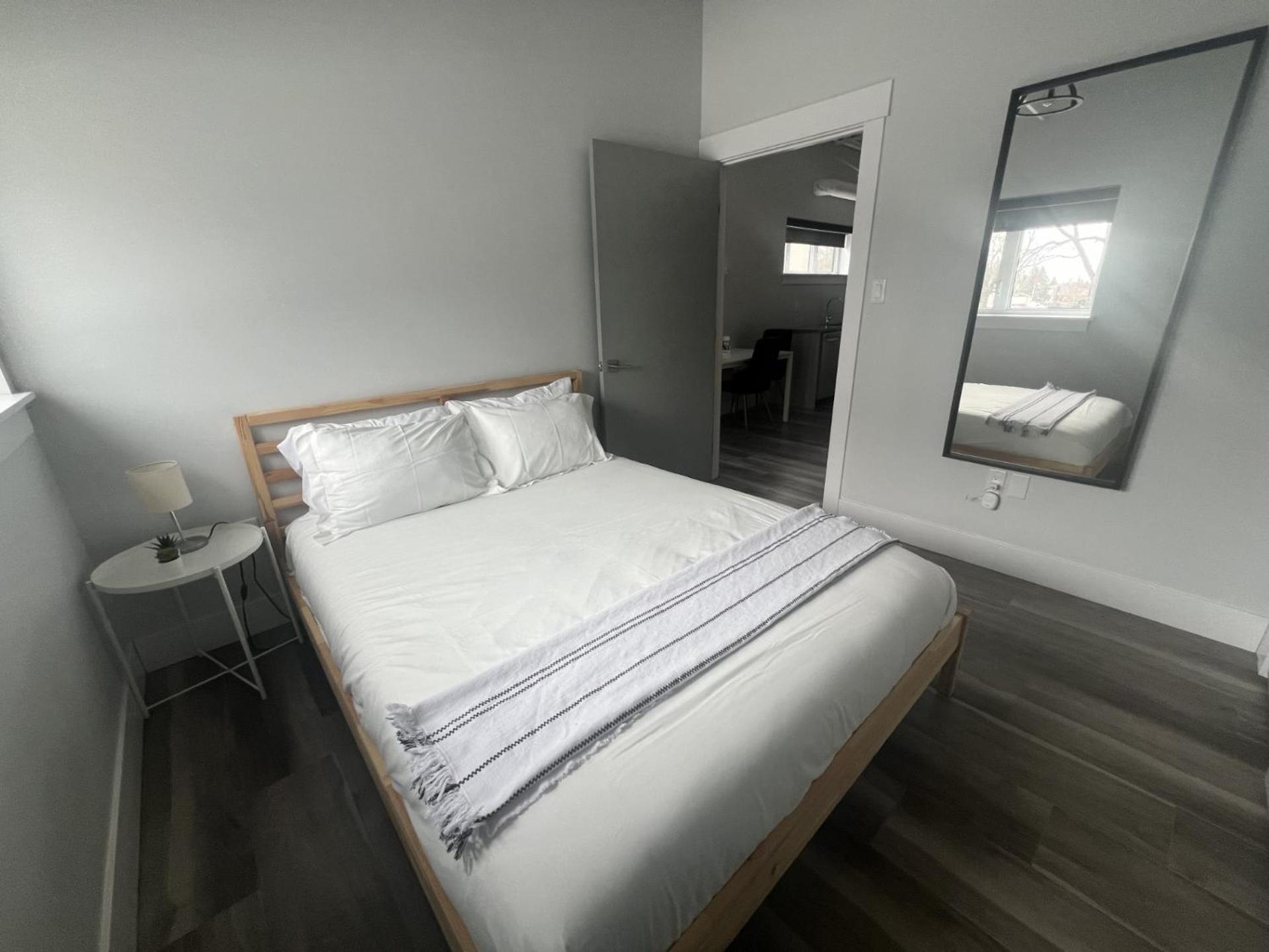 Station 1 By Terra Hospitality Aparthotel Moncton Kültér fotó