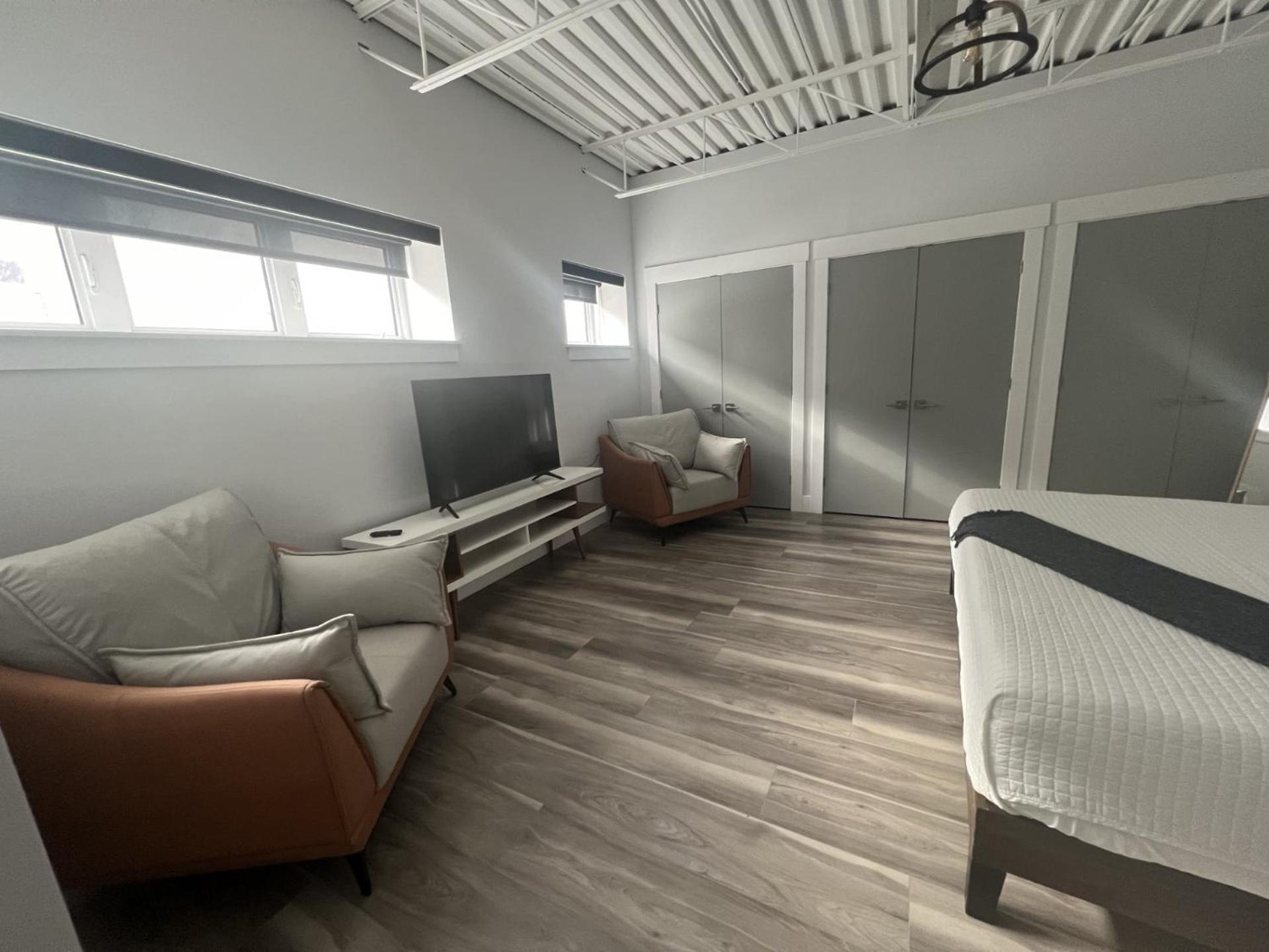 Station 1 By Terra Hospitality Aparthotel Moncton Kültér fotó