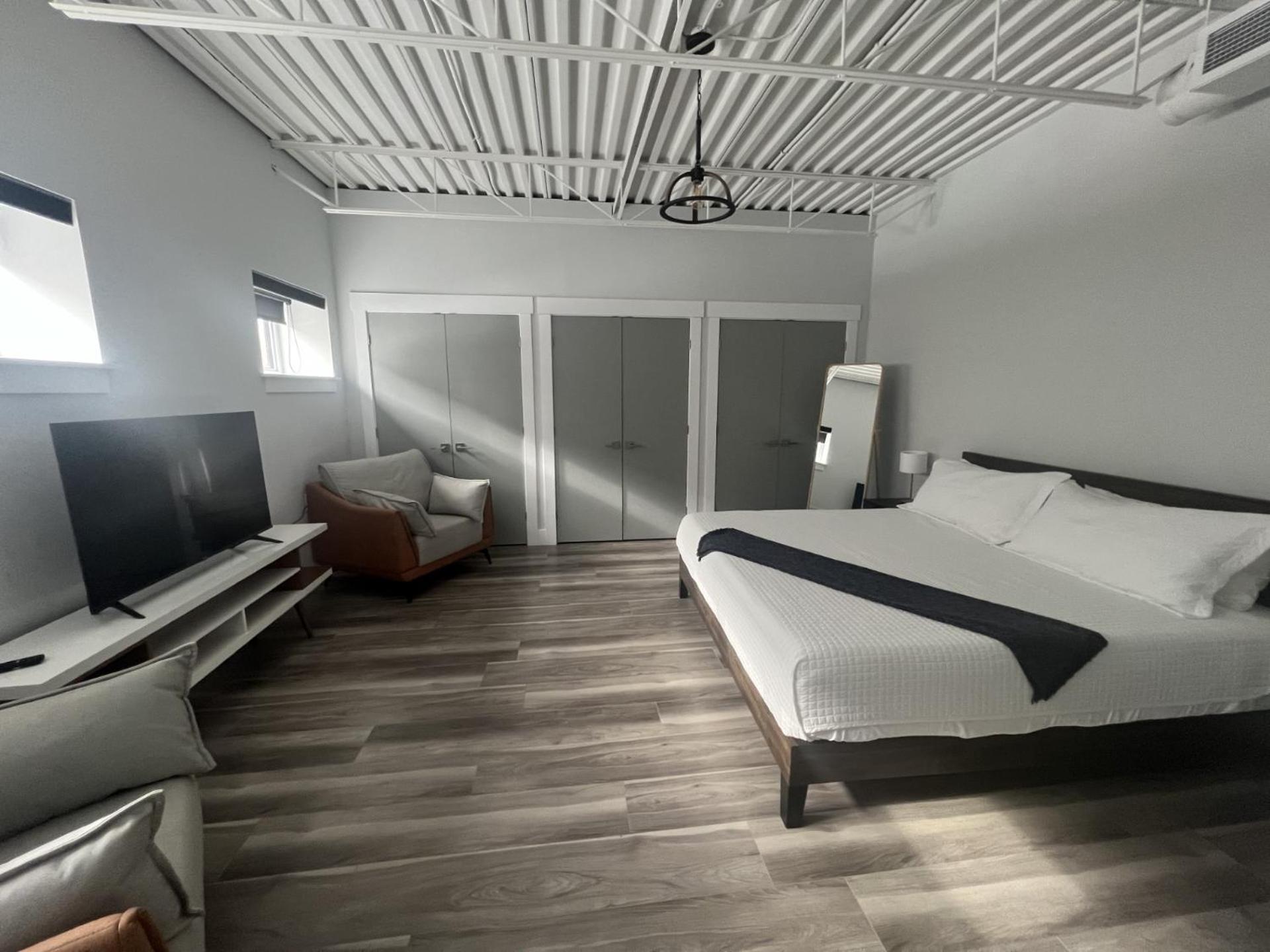 Station 1 By Terra Hospitality Aparthotel Moncton Kültér fotó